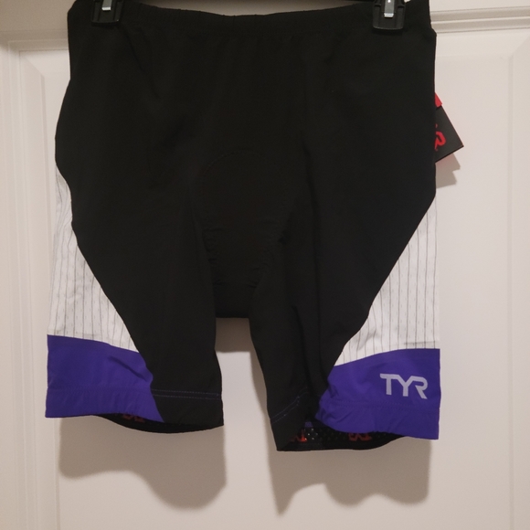 TYR Women's Carbon 6" Tri Short - 2022 Purple - Picture 2 of 15